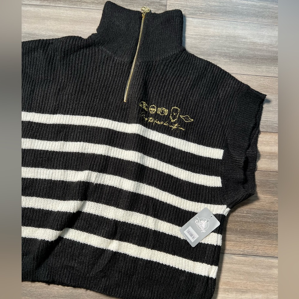 NWT Disney Star Wars Women Sweater- Large